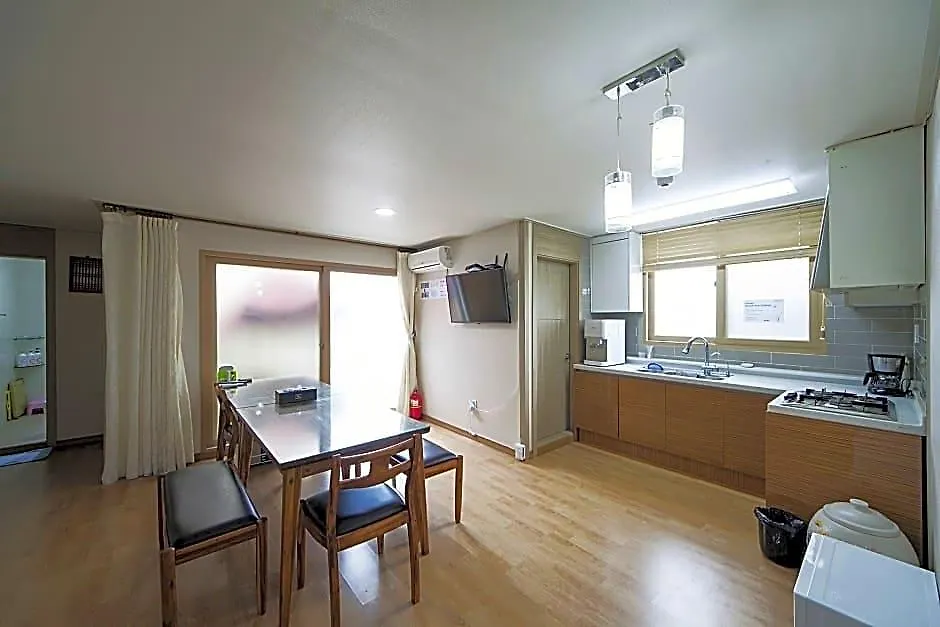 K-Guesthouse Incheon Airport 1 Hotel